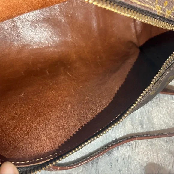 LOUIS VUITTON PAPILLON BROWN BARREL BAG CHAIN NOT INCLUDED - Picture 14 of 15